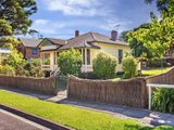 https://images.listonce.com.au/custom/160x/listings/7-surrey-avenue-surrey-hills-vic-3127/993/01684993_img_02.jpg?P3liAhcFZ0s