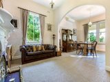 https://images.listonce.com.au/custom/160x/listings/7-surrey-avenue-surrey-hills-vic-3127/993/01684993_img_03.jpg?Wb7JtHsFgvs