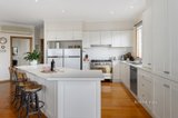 https://images.listonce.com.au/custom/160x/listings/7-tadji-close-croydon-north-vic-3136/948/01028948_img_03.jpg?DlZ2QqkwDdk