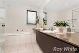 https://images.listonce.com.au/custom/160x/listings/7-tottenham-grove-mulgrave-vic-3170/014/01657014_img_05.jpg?JnNKFIQZMhE