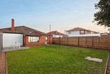 https://images.listonce.com.au/custom/160x/listings/7-trinafour-street-moonee-ponds-vic-3039/846/01751846_img_10.jpg?-Yi6mFdLh0o