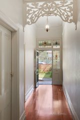 https://images.listonce.com.au/custom/160x/listings/7-union-street-armadale-vic-3143/147/00704147_img_05.jpg?SujQ1gLn7cc