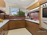 https://images.listonce.com.au/custom/160x/listings/7-vickers-avenue-strathmore-heights-vic-3041/372/00847372_img_05.jpg?OD4LX1vBNt0