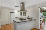 https://images.listonce.com.au/custom/160x/listings/7-victoria-street-diamond-creek-vic-3089/713/00754713_img_03.jpg?I1PfEJYOVUw