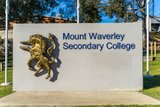 https://images.listonce.com.au/custom/160x/listings/7-wallabah-street-mount-waverley-vic-3149/401/01953401_img_13.jpg?47MUYjWNn_E