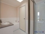 https://images.listonce.com.au/custom/160x/listings/7-walters-court-altona-meadows-vic-3028/688/01202688_img_05.jpg?J2AxB70xJkI