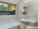 https://images.listonce.com.au/custom/160x/listings/7-water-lilly-lane-lilydale-vic-3140/347/01526347_img_11.jpg?Ejz3F0b32kI