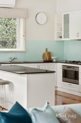 https://images.listonce.com.au/custom/160x/listings/7-waverley-street-brighton-east-vic-3187/717/01982717_img_27.jpg?bLd1ikoG67k