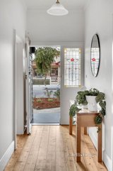 https://images.listonce.com.au/custom/160x/listings/7-westbourne-street-brunswick-vic-3056/368/01562368_img_17.jpg?ZjEEfOyT-gk