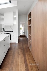 https://images.listonce.com.au/custom/160x/listings/7-wright-street-clifton-hill-vic-3068/038/01071038_img_06.jpg?Ho-MsuxV0Aw