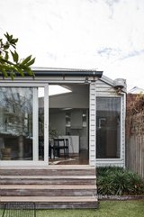 https://images.listonce.com.au/custom/160x/listings/7-wright-street-clifton-hill-vic-3068/038/01071038_img_18.jpg?fSH6uIElRBI