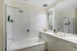 https://images.listonce.com.au/custom/160x/listings/7-wynyard-street-glen-waverley-vic-3150/126/01247126_img_09.jpg?5HysWGwStPQ