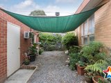 https://images.listonce.com.au/custom/160x/listings/7-yarra-road-croydon-vic-3136/461/01529461_img_10.jpg?yAY0h_DxLME