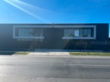 https://images.listonce.com.au/custom/160x/listings/70-76-seabeach-parade-north-shore-vic-3214/087/01767087_img_01.jpg?T5EE4QHKJgQ