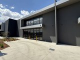 https://images.listonce.com.au/custom/160x/listings/70-76-seabeach-parade-north-shore-vic-3214/087/01767087_img_22.jpg?YyVY72EnjIY