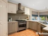 https://images.listonce.com.au/custom/160x/listings/70-blue-ridge-drive-mooroolbark-vic-3138/005/01525005_img_05.jpg?Dl5Qu2L3RcI