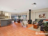 https://images.listonce.com.au/custom/160x/listings/70-blue-ridge-drive-mooroolbark-vic-3138/005/01525005_img_06.jpg?jHzBW09FZkI