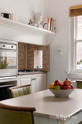 https://images.listonce.com.au/custom/160x/listings/70-elm-street-north-melbourne-vic-3051/632/01894632_img_08.jpg?pwWG6SjO3o0