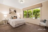 https://images.listonce.com.au/custom/160x/listings/70-geoffrey-drive-kilsyth-vic-3137/612/01887612_img_10.jpg?MrlnsJfTU8w