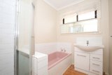 https://images.listonce.com.au/custom/160x/listings/70-green-avenue-kingsbury-vic-3083/993/01839993_img_03.jpg?fN_zsdzRjs8