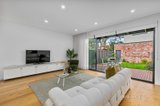 https://images.listonce.com.au/custom/160x/listings/70-johnston-street-newport-vic-3015/833/01582833_img_03.jpg?5mLep-aHYiQ