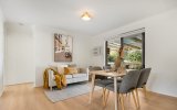 https://images.listonce.com.au/custom/160x/listings/70-landscape-drive-mooroolbark-vic-3138/142/01923142_img_06.jpg?RNli_e97s2c