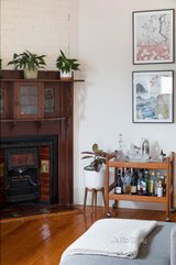 https://images.listonce.com.au/custom/160x/listings/70-mansfield-street-thornbury-vic-3071/205/01024205_img_07.jpg?FUkNgLHed6w