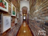 https://images.listonce.com.au/custom/160x/listings/70-maribyrnong-road-moonee-ponds-vic-3039/988/01622988_img_10.jpg?cPosJS22Wmw