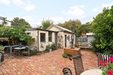 https://images.listonce.com.au/custom/160x/listings/70-marine-parade-elwood-vic-3184/057/01881057_img_08.jpg?vMWCanJyUXc