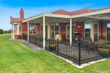 https://images.listonce.com.au/custom/160x/listings/70-mcneill-court-lara-vic-3212/629/01105629_img_09.jpg?ed-6QUMe_pY