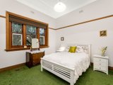 https://images.listonce.com.au/custom/160x/listings/70-middlesex-road-surrey-hills-vic-3127/637/01684637_img_06.jpg?HjD9mIUoBik