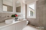 https://images.listonce.com.au/custom/160x/listings/70-rosedale-road-glen-iris-vic-3146/655/01980655_img_08.jpg?uAZwsNL4I-c