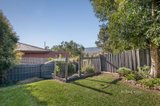 https://images.listonce.com.au/custom/160x/listings/70-shirley-crescent-woori-yallock-vic-3139/565/01700565_img_22.jpg?LGZ-1mkRz8Q