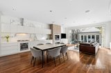 https://images.listonce.com.au/custom/160x/listings/70-southey-street-elwood-vic-3184/094/01780094_img_03.jpg?_scXmVjGio4
