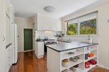 https://images.listonce.com.au/custom/160x/listings/70-spencer-road-woodend-vic-3442/912/01853912_img_07.jpg?bftS7TFmUzk