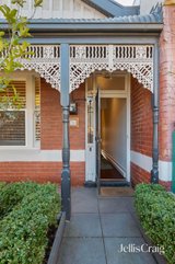 https://images.listonce.com.au/custom/160x/listings/70-stafford-street-abbotsford-vic-3067/676/01770676_img_02.jpg?eUiUijPvI_A