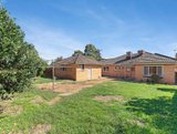 https://images.listonce.com.au/custom/160x/listings/70-stephensons-road-mount-waverley-vic-3149/558/01619558_img_04.jpg?aMu_qKm6efU