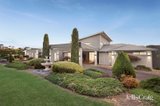 https://images.listonce.com.au/custom/160x/listings/70-sunset-drive-chirnside-park-vic-3116/211/01823211_img_02.jpg?JRwaUH0o2zg