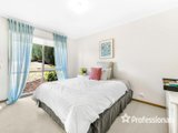 https://images.listonce.com.au/custom/160x/listings/70-zina-grove-mooroolbark-vic-3138/875/01525875_img_06.jpg?e88VEiXIYw0