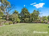 https://images.listonce.com.au/custom/160x/listings/70-zina-grove-mooroolbark-vic-3138/875/01525875_img_12.jpg?_Ns0eA_1kRM