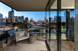 https://images.listonce.com.au/custom/160x/listings/704250-st-kilda-road-southbank-vic-3006/223/01731223_img_06.jpg?rPs5vAwwOXw