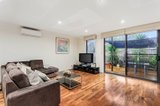 https://images.listonce.com.au/custom/160x/listings/71-balmoral-street-kilsyth-vic-3137/389/00420389_img_05.jpg?51rS_gbllh0