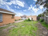 https://images.listonce.com.au/custom/160x/listings/71-blenheim-road-newport-vic-3015/027/01614027_img_03.jpg?qycz5JZCyUc