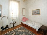 https://images.listonce.com.au/custom/160x/listings/71-dickens-street-elwood-vic-3184/145/01794145_img_07.jpg?K0dbgiUyWs8