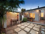 https://images.listonce.com.au/custom/160x/listings/71-little-page-street-albert-park-vic-3206/538/01087538_img_03.jpg?MmKVfBFHwIM