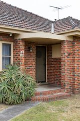 https://images.listonce.com.au/custom/160x/listings/71-shaftesbury-parade-thornbury-vic-3071/502/01458502_img_04.jpg?YLV1JXmGfgI