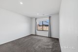 https://images.listonce.com.au/custom/160x/listings/71-willoby-drive-alfredton-vic-3350/958/01898958_img_08.jpg?elgRhb6UjQ4