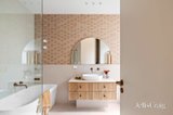https://images.listonce.com.au/custom/160x/listings/710-brunswick-street-north-fitzroy-north-vic-3068/840/01987840_img_10.jpg?4u27SdlaDtE