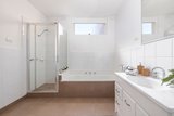 https://images.listonce.com.au/custom/160x/listings/7101-glass-street-essendon-vic-3040/820/01901820_img_09.jpg?JBjsqE8JBXE
