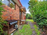 https://images.listonce.com.au/custom/160x/listings/711-windsor-street-burwood-east-vic-3151/554/01743554_img_07.jpg?nabdfu-4Blk